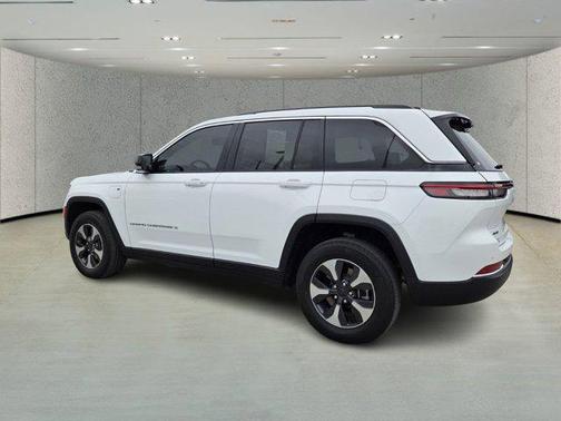 2022 Jeep Grand Cherokee 4xe Base