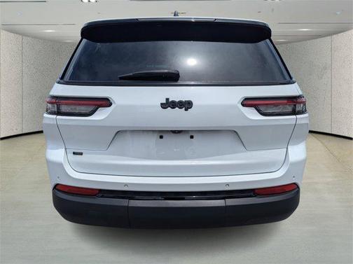2022 Jeep Grand Cherokee L Altitude