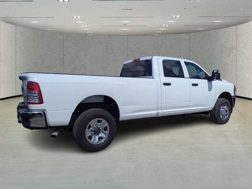 2024 RAM 2500 Tradesman Crew Cab 4x4 8' Box