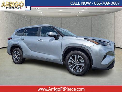 2023 Toyota Highlander Hybrid XLE
