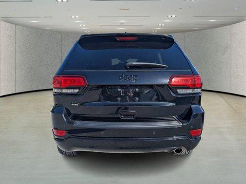 2022 Jeep Grand Cherokee Laredo