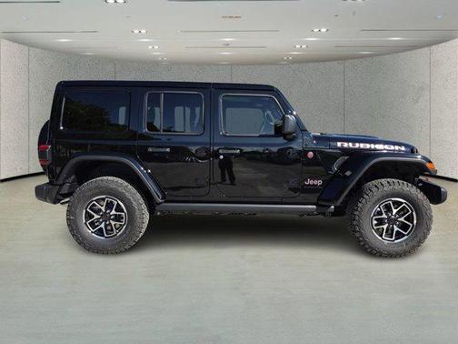 Black Clearcoat 2026 Jeep Wrangler Rubicon