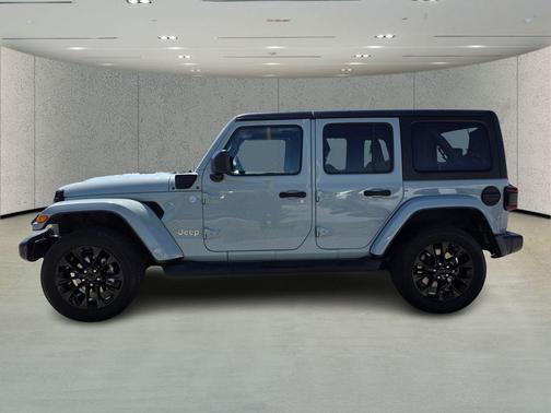 Earl Clearcoat 2023 Jeep Wrangler 4xe Sahara