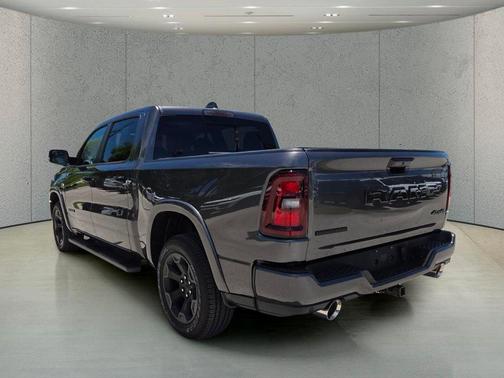 Granite Crystal Metallic Clearcoat 2026 RAM 1500 Big Horn/Lone Star