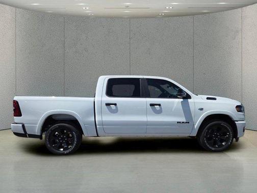 Bright White Clearcoat 2026 RAM 1500 Big Horn/Lone Star