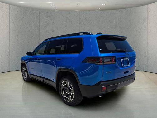 Hydro Blue Pearlcoat 2026 Jeep Cherokee Limited