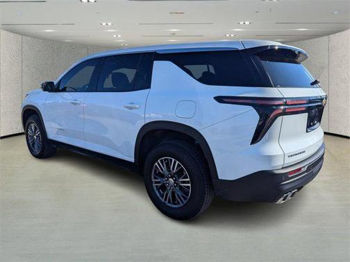 2024 Chevrolet Traverse LS