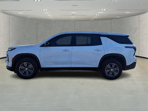 2024 Chevrolet Traverse LS