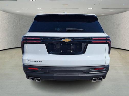 2024 Chevrolet Traverse LS