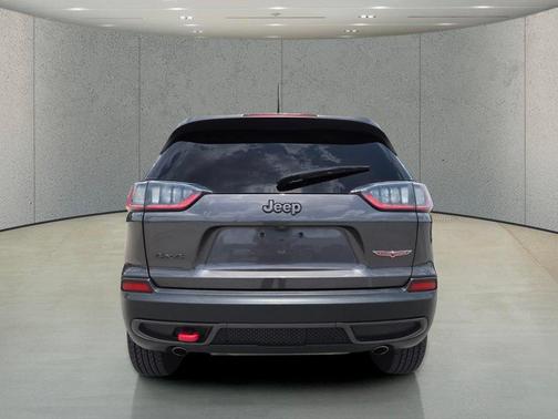 Granite Crystal Metallic Clearcoat 2022 Jeep Cherokee Trailhawk