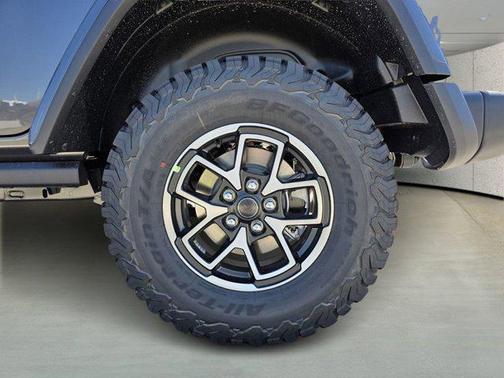 Granite Crystal Metallic Clearcoat 2026 Jeep Wrangler Rubicon