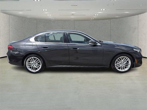 2024 BMW 530 i xDrive