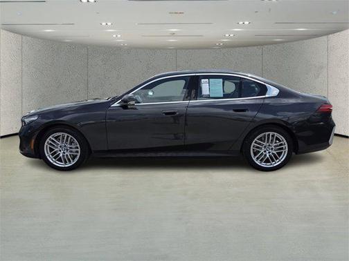2024 BMW 530 i xDrive
