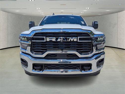 2025 RAM 2500 Tradesman Crew Cab 4x4 8' Box