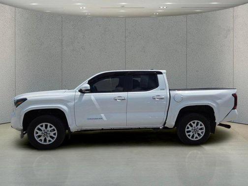 Ice Cap 2024 Toyota Tacoma SR5