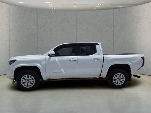 Ice Cap 2024 Toyota Tacoma SR5