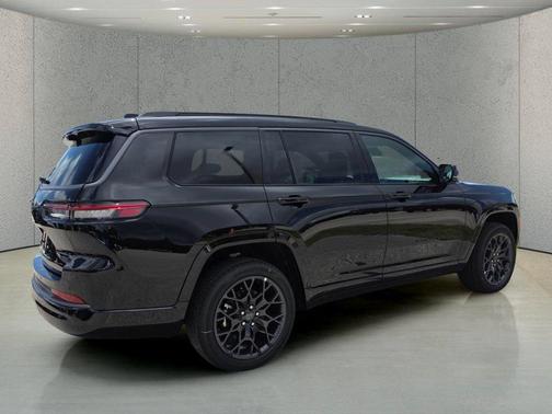 Diamond 2026 Jeep Grand Cherokee L Summit