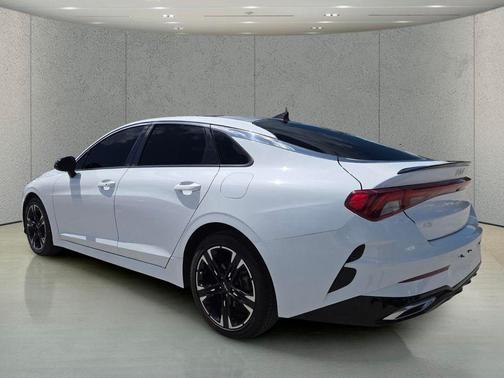 Glacial White Pearl 2023 Kia K5 GT-Line