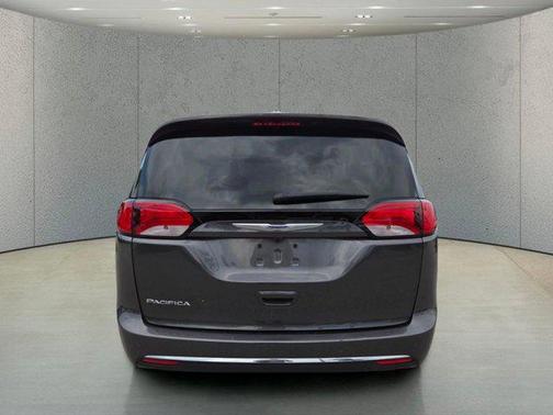 Granite Crystal Metallic Clearcoat 2019 Chrysler Pacifica Touring Plus