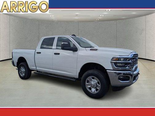 2026 RAM 2500 Tradesman Crew Cab 4x4 6'4' Box