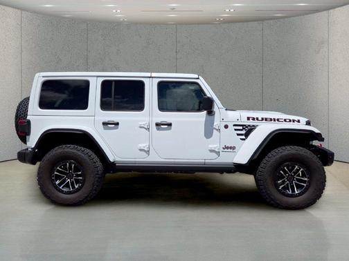 Bright White Clearcoat 2025 Jeep Wrangler Rubicon