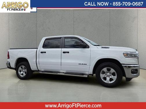 Bright White Clearcoat 2025 RAM 1500 Big Horn/Lone Star
