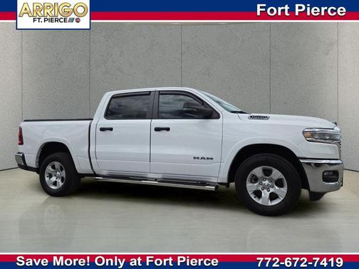 Bright White Clearcoat 2025 RAM 1500 Big Horn/Lone Star