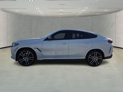 2021 BMW X6 M50i