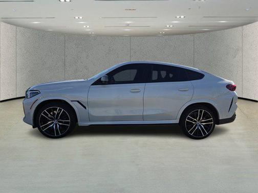 2021 BMW X6 M50i