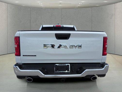 Bright White Clearcoat 2026 RAM 1500 Big Horn/Lone Star