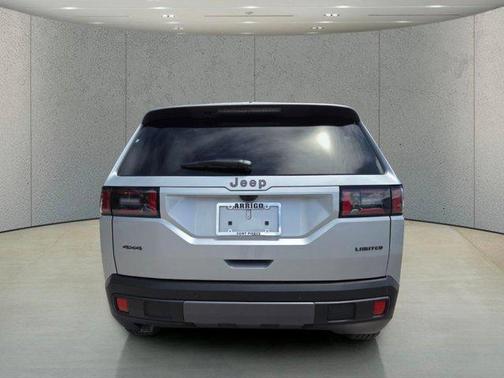 Silver Zynith Clearcoat 2026 Jeep Cherokee Limited