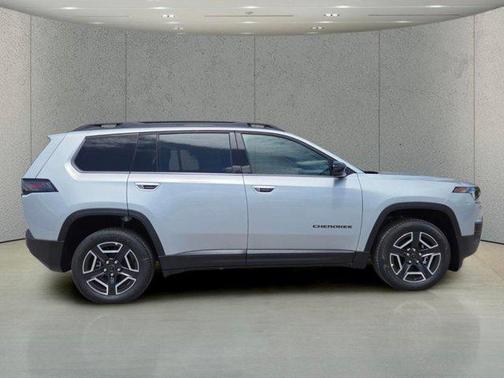 Silver Zynith Clearcoat 2026 Jeep Cherokee Limited