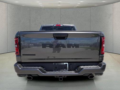 Granite Crystal Metallic Clearcoat 2026 RAM 1500 Big Horn/Lone Star