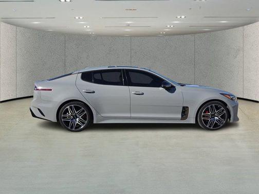 2022 Kia Stinger GT2