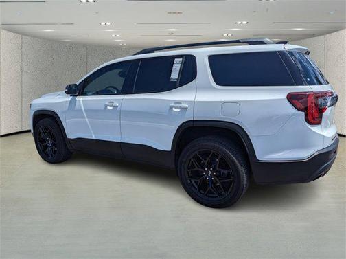 2023 GMC Acadia AWD AT4