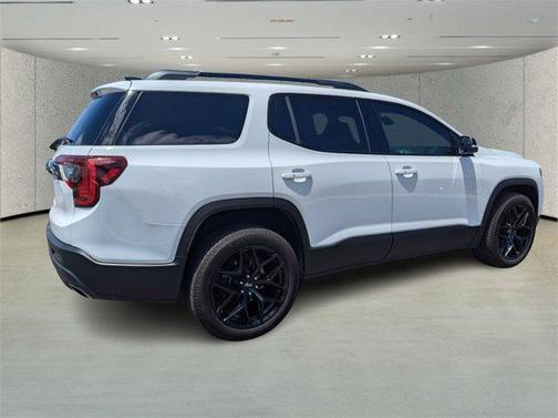 2023 GMC Acadia AWD AT4