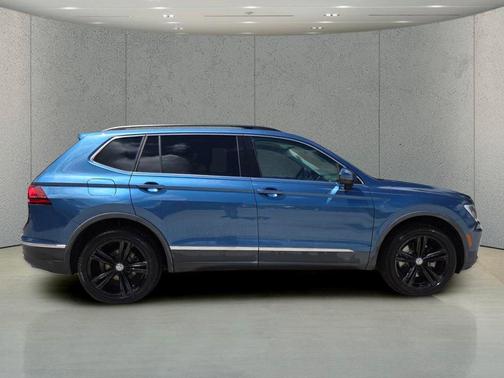 Blue Metallic 2020 Volkswagen Tiguan 2.0T SE