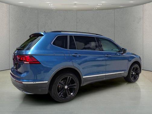 Blue Metallic 2020 Volkswagen Tiguan 2.0T SE