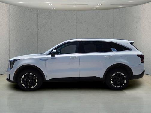 Glacial White Pearl 2024 Kia Sorento S