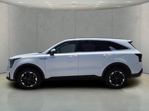 Glacial White Pearl 2024 Kia Sorento S