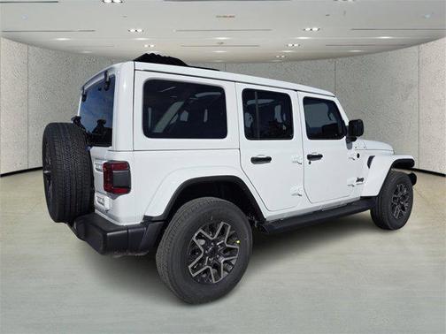 2026 Jeep Wrangler 4-Door Sahara 4x4