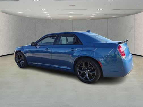 2023 Chrysler 300 Touring