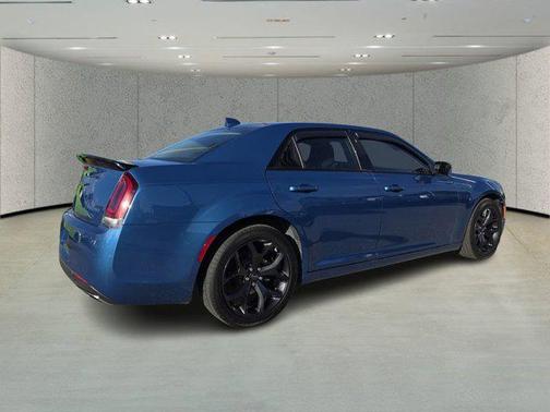2023 Chrysler 300 Touring