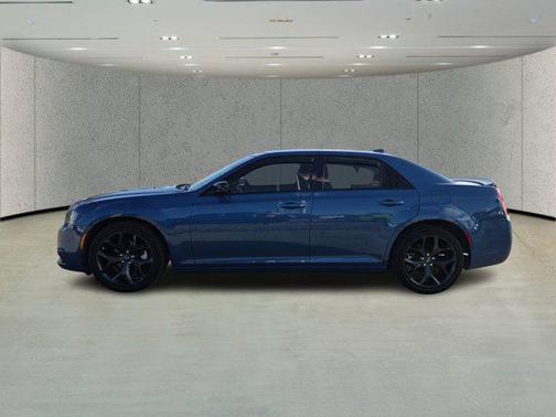 2023 Chrysler 300 Touring