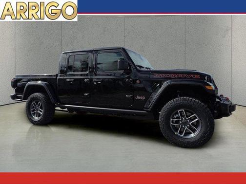 Black Clearcoat 2026 Jeep Gladiator Mojave X 4x4