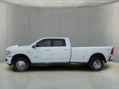 2024 RAM 3500 Laramie Crew Cab 4x4 8' Box