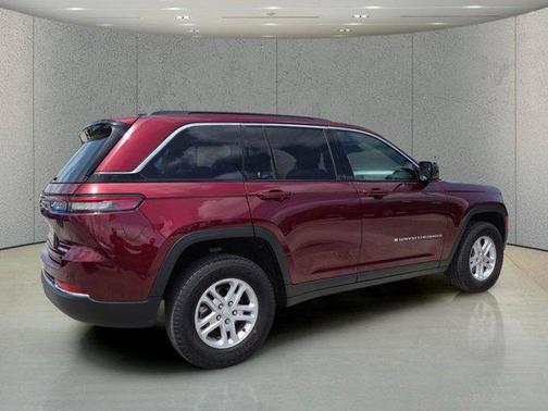 Velvet Red Pearlcoat 2024 Jeep Grand Cherokee Laredo
