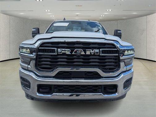 2025 RAM 2500 Tradesman Crew Cab 4x4 8' Box