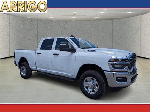 2025 RAM 2500 Tradesman Crew Cab 4x4 6'4' Box