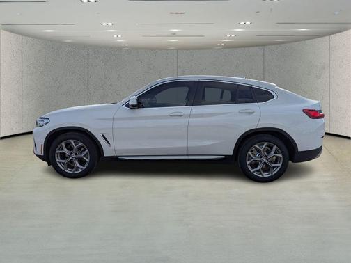 2023 BMW X4 xDrive30i